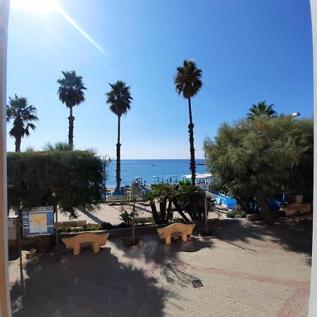 Finestre Sul Mare Villa San Lorenzo al Mare Szoba fotó