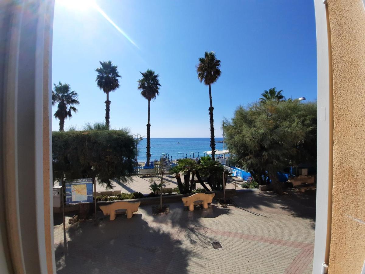Finestre Sul Mare Villa San Lorenzo al Mare Szoba fotó